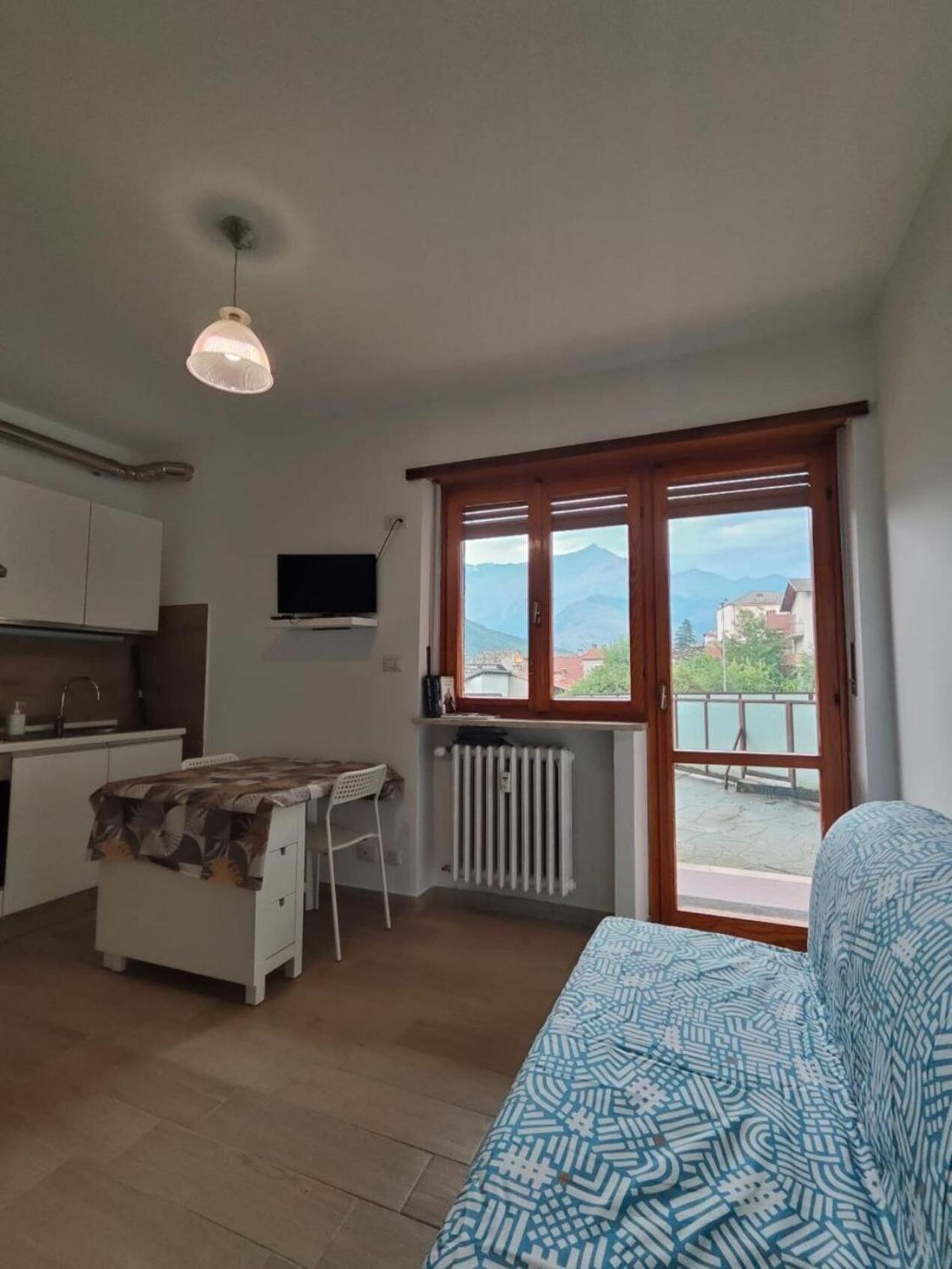 Casa Con Terrazzo E Vista Daire Chiomonte Dış mekan fotoğraf